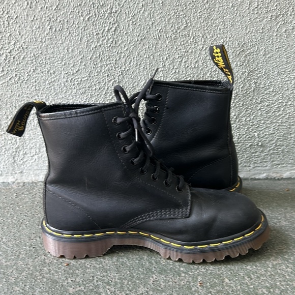 Dr. Martens Black 1460 Vintage Made in England Lace Up Boots Mens UK Sz 7 - Picture 7 of 15